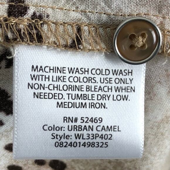 White Stag Animal Print Long Roll Tab Sleeve Button Down Blouse Tan Size Medium - Picture 8 of 8